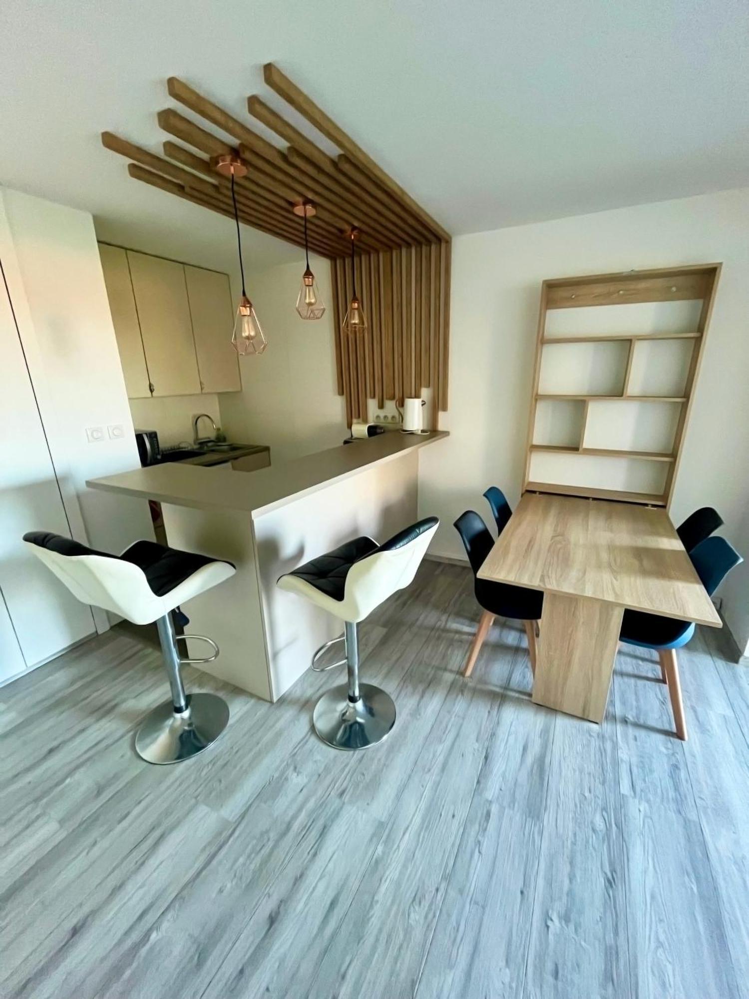 Apt Golfe Juan - 5min des plages - Parking privée - Piscine Rooftop Vallauris Esterno foto
