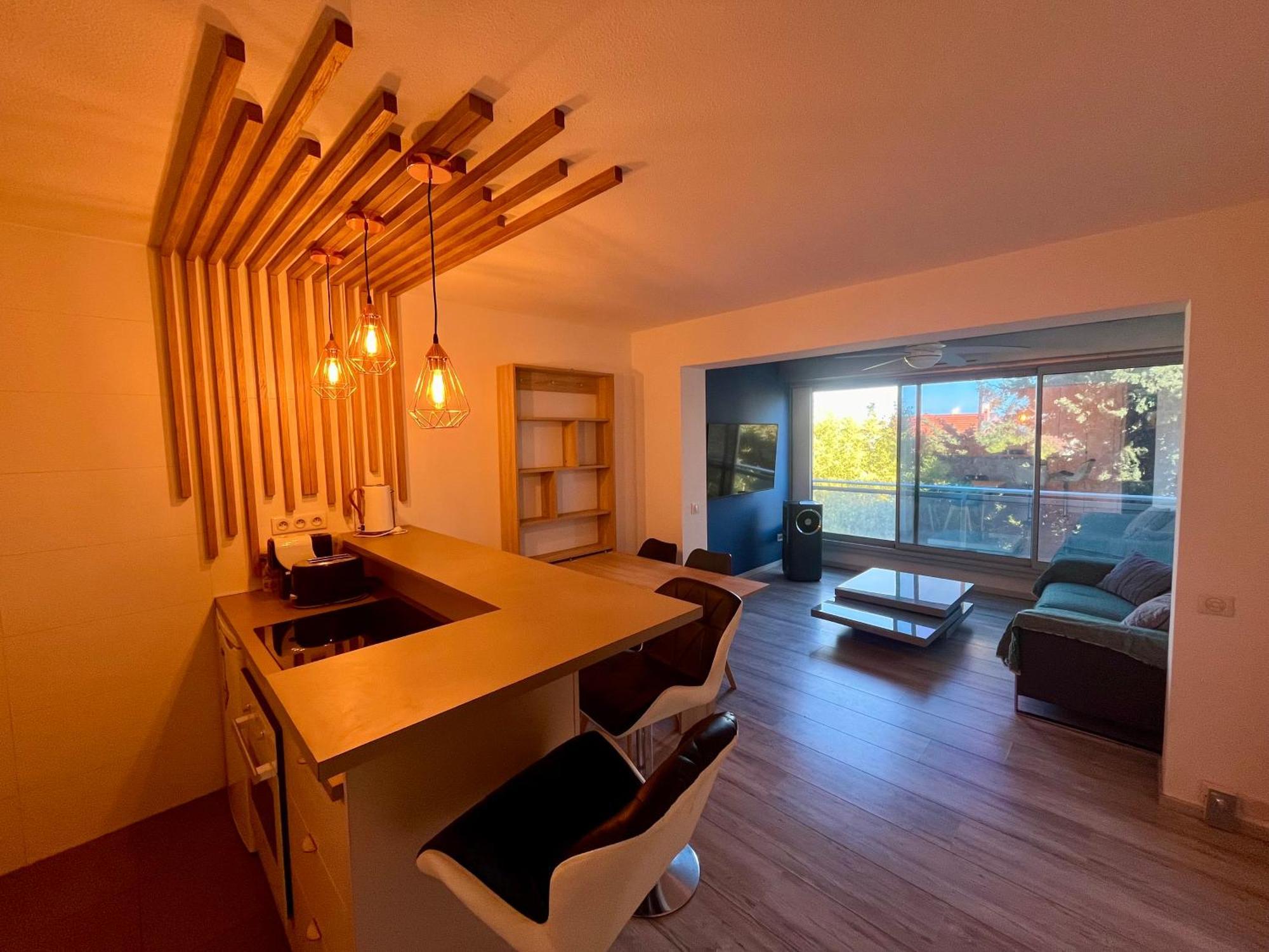Apt Golfe Juan - 5min des plages - Parking privée - Piscine Rooftop Vallauris Esterno foto